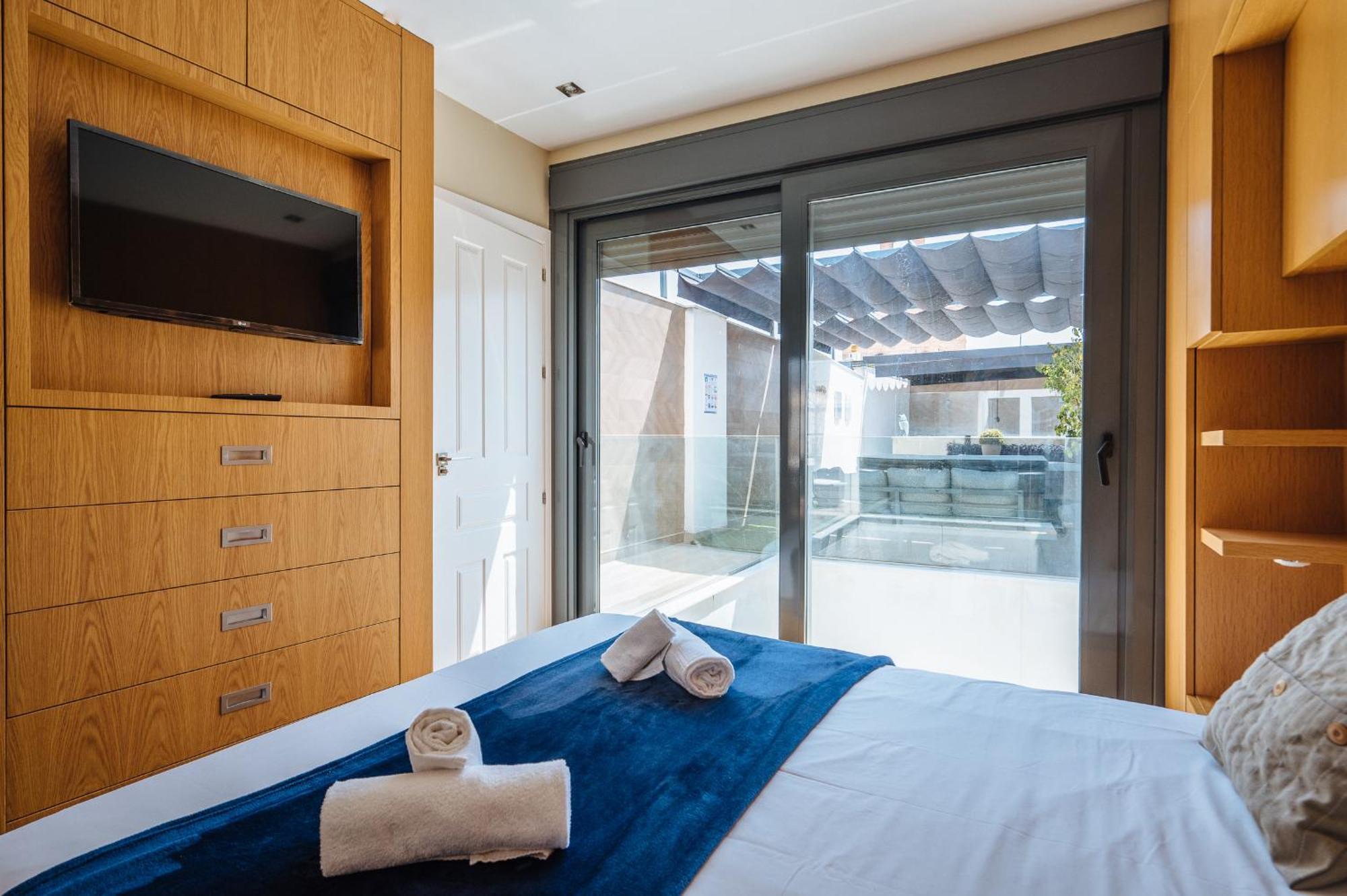 Elegant Duplex 3 Master Bedrooms And Private เซบีญา ภายนอก รูปภาพ